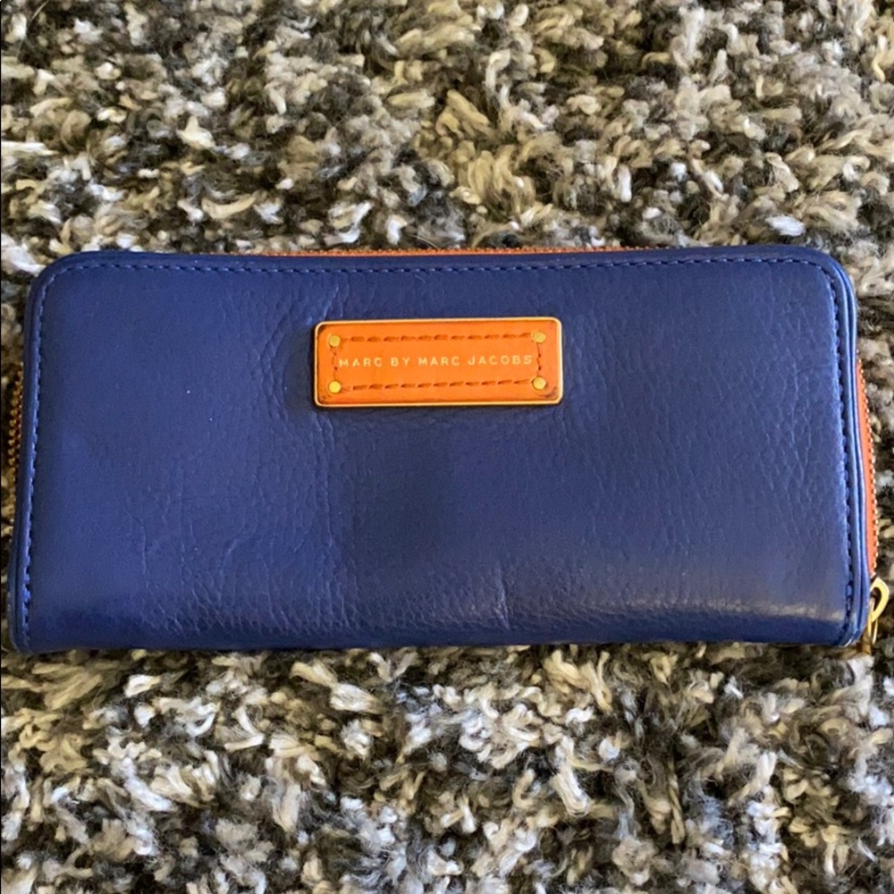 Marc Jacobs wallet cluth